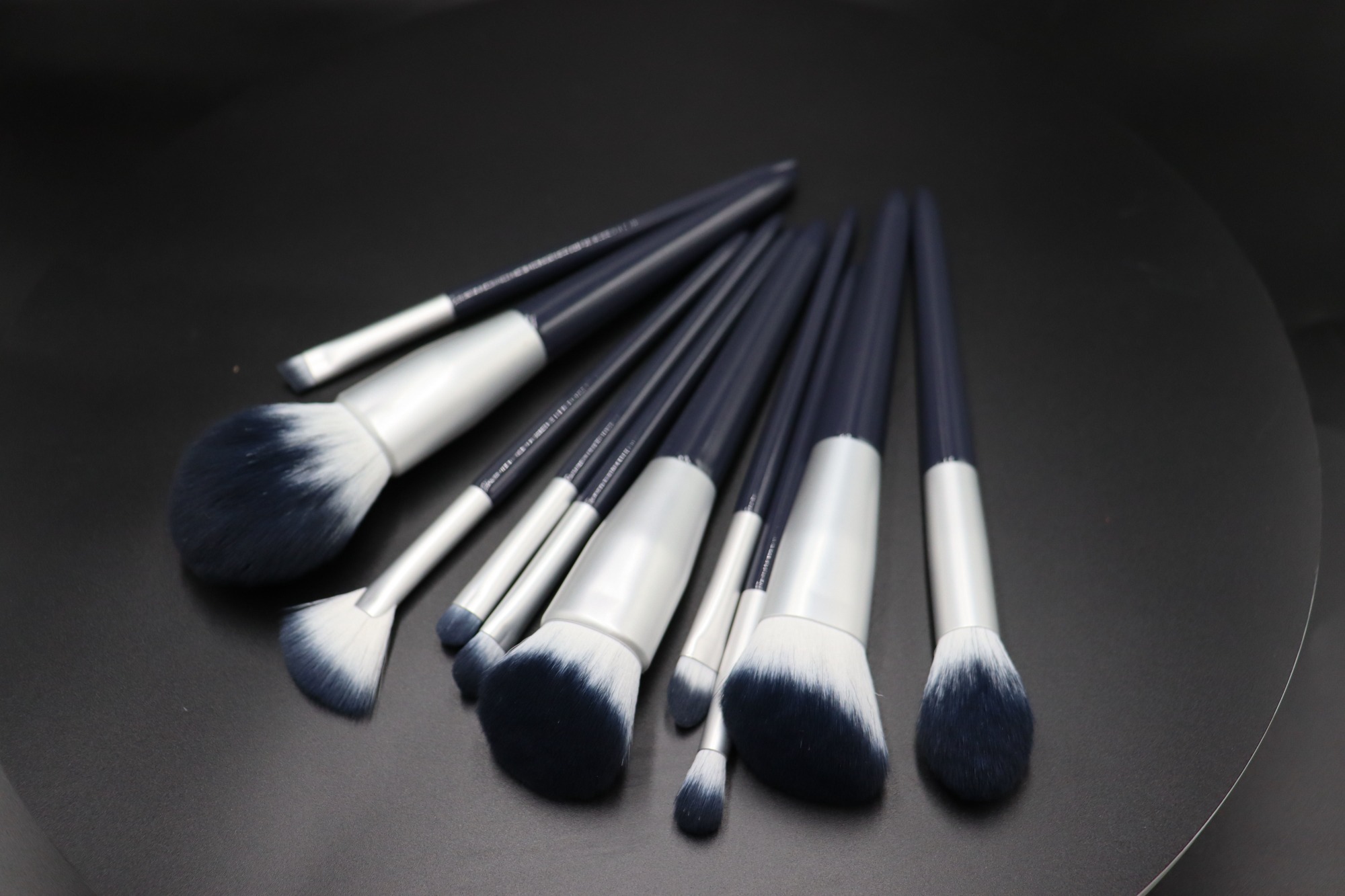 Makeup Brush Set for Foundation Blending Blush Concealer Eye Shadow, Cruelty-Free Synthetic Fiber Bristles, Travel Makeup bag Included
