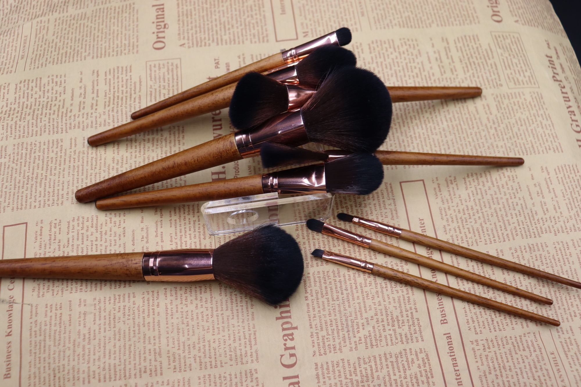 M1205 12pcs log style loose powder brush foundation brush fan-shaped highlight brush