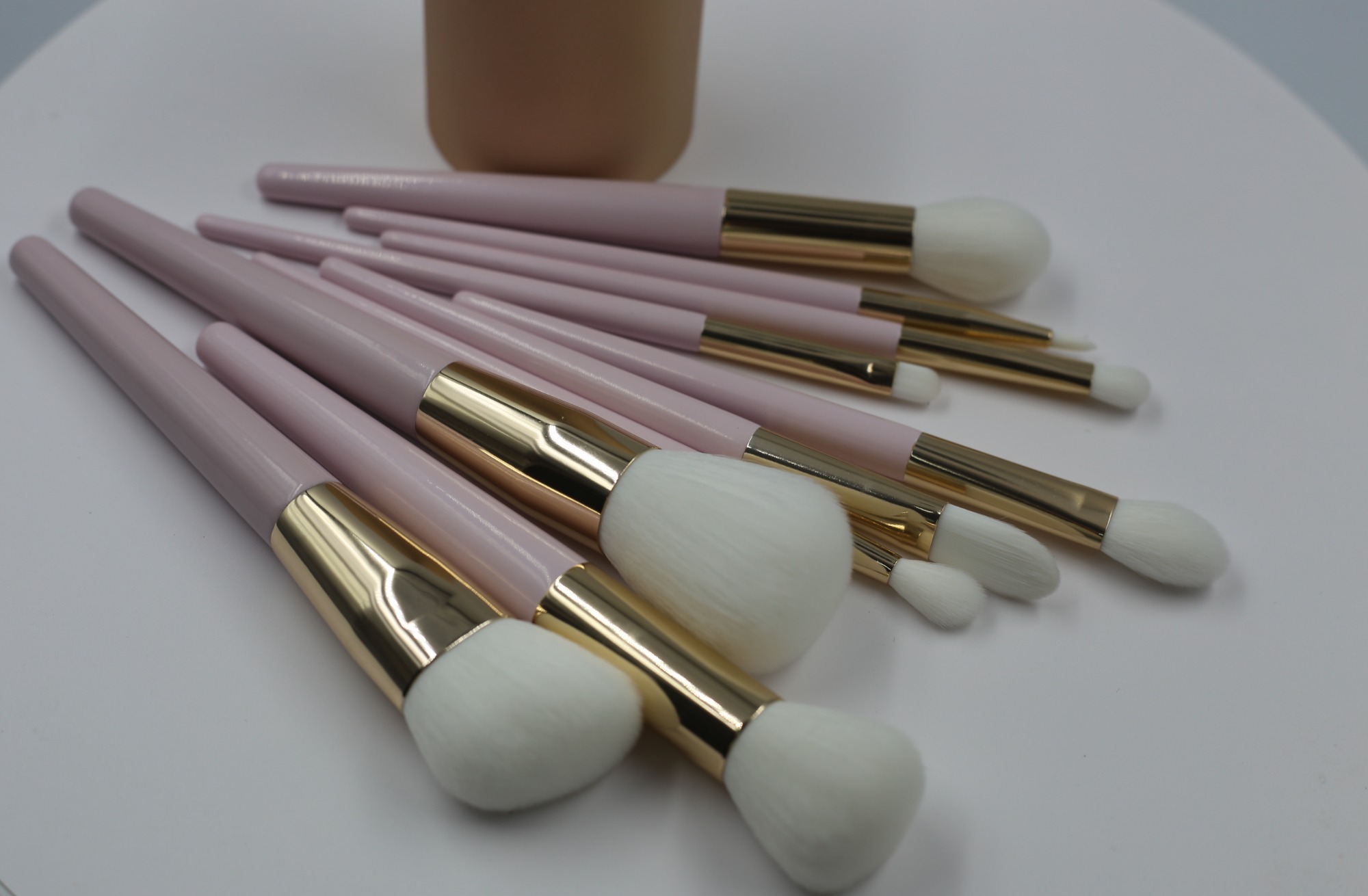 M805Pure White Hair Gold Tube Peach Pink Lacquer Glossy Handle Makeup Brush Set Including Eye Brush