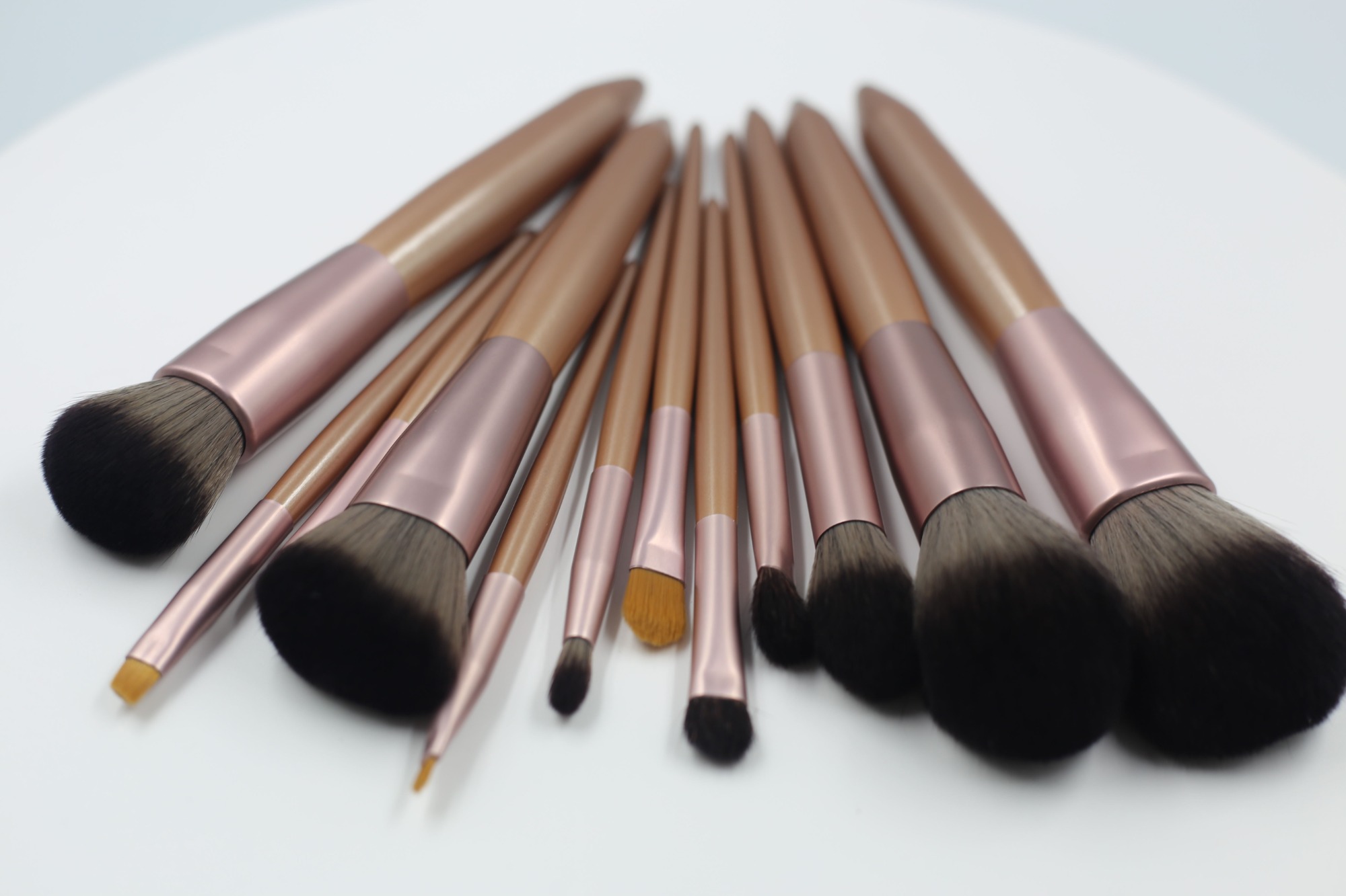 M1209 High-end textured 12 rose gold handle loose powder brush foundation brush eye shadow brush