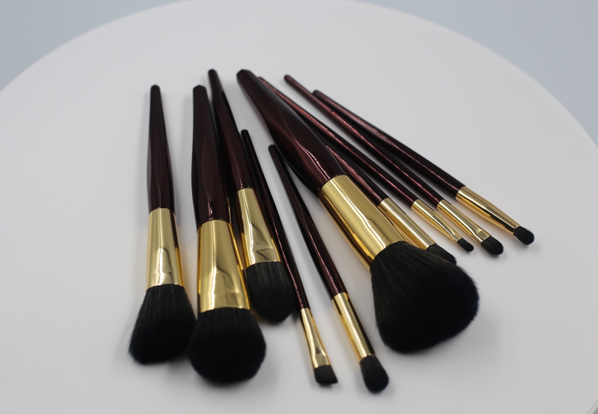 M1015 Dark Brown Hair Gold Tube Wine Red Rhombus Makeup Brush Handle