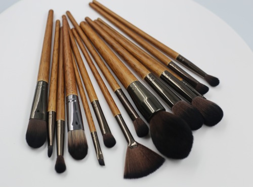 M1404 14 pcs of brown aluminum tube with bamboo handle