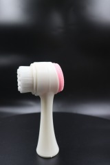 Easy to carry and clean face washing device without cleaning