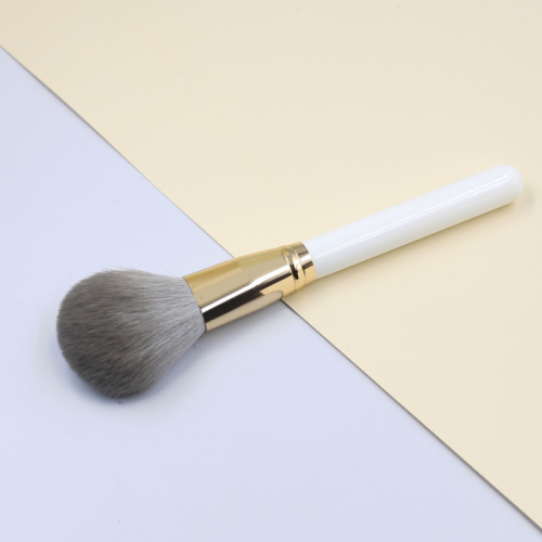 Customized large loose powder brush with logo feels good and ultra-light