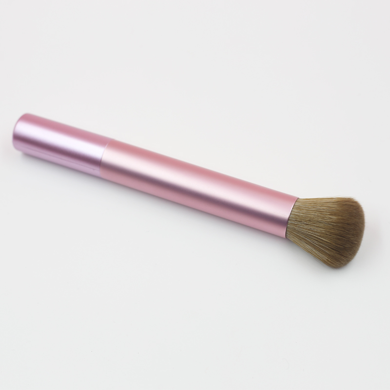 Simple Fashion Blush Brush in Rose Gold Pencil