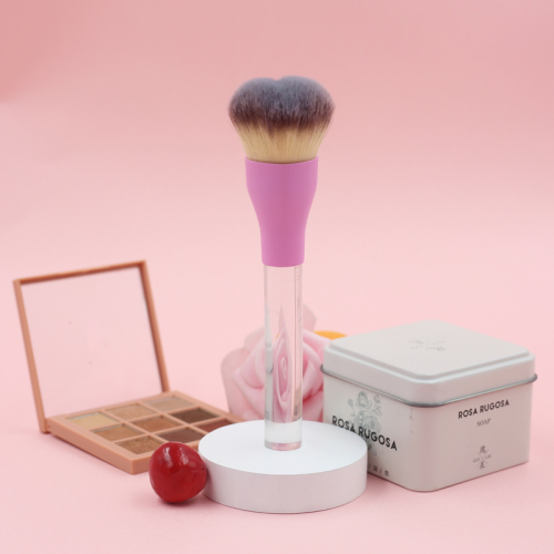 Heart brush shape Peach-shaped brush can be used as loose powder brush blush brush