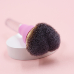 Heart brush shape Peach-shaped brush can be used as loose powder brush blush brush