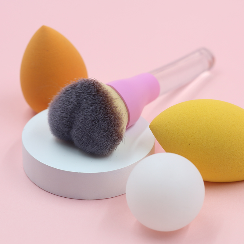 Heart brush shape Peach-shaped brush can be used as loose powder brush blush brush