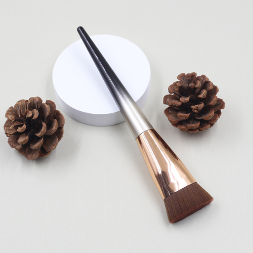 Factory customized flat head liquid foundation brush with private logo