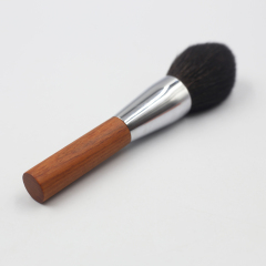 Squirrel hair animal hair with strong grasping ability and loose powder brush