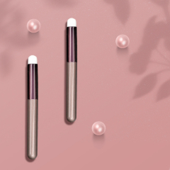 High quality round lip brush with wooden or plastic handle