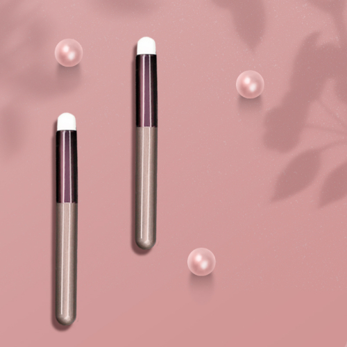 High quality round lip brush with wooden or plastic handle