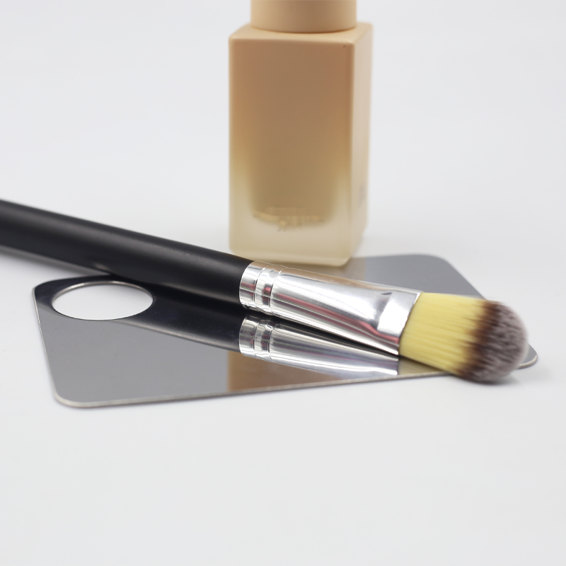 High quality wooden handle thickened aluminum tube tongue shaped small foundation brush