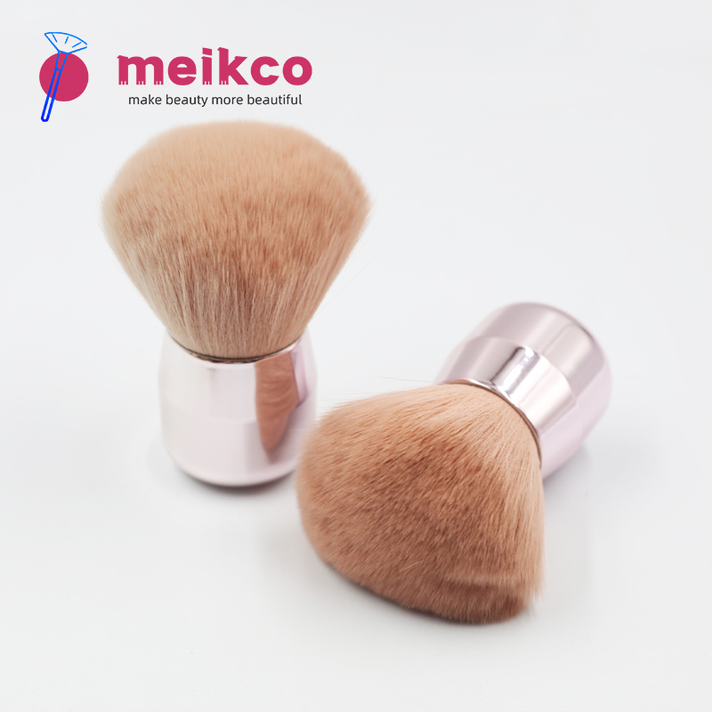 2023 best-selling short lavender dispersion powder makeup brush custom
