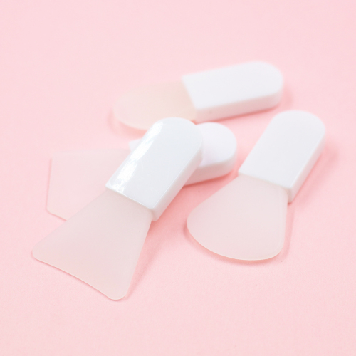 Multiple Shapes White Short Mini Silicone Spatula Brush Cosmetic Brush For Skin Care Cream Liquid Foundation