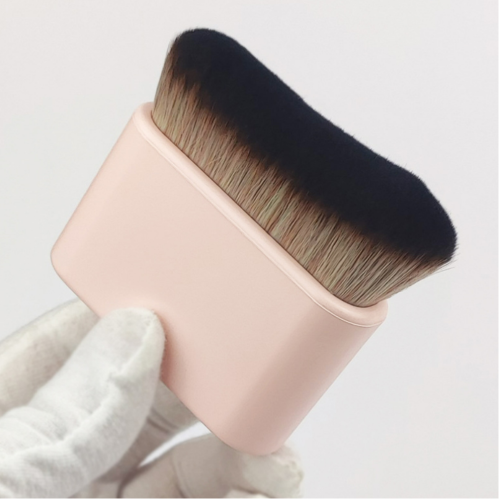 Wholesale high quality curved bristles Rose Gold Pink black white glossy matte wooden handle easy to carry mask brush Skincare brush