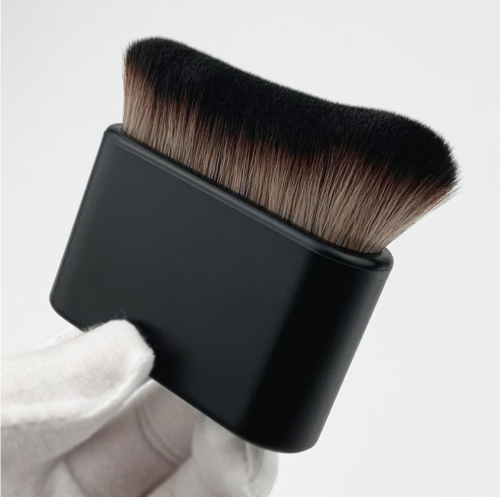 Wholesale high quality curved bristles Rose Gold Pink black white glossy matte wooden handle easy to carry mask brush Skincare brush