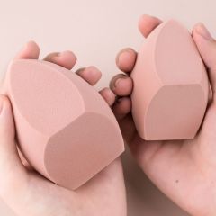 Multi-faceted beauty sponge can be used wet or dry