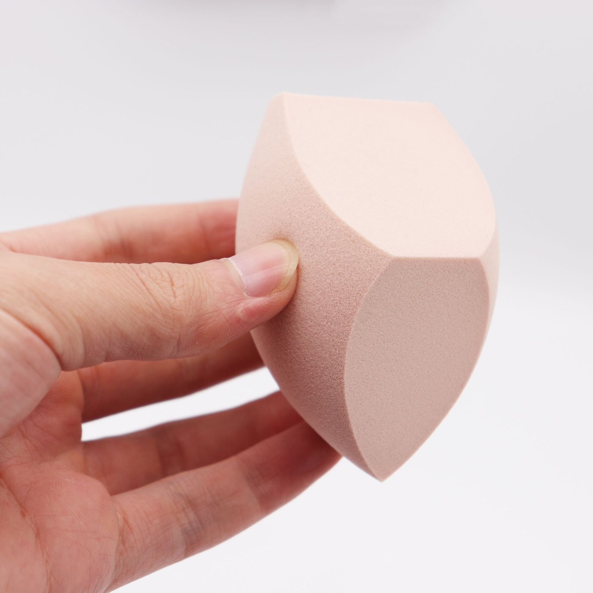 Multi-faceted beauty sponge can be used wet or dry