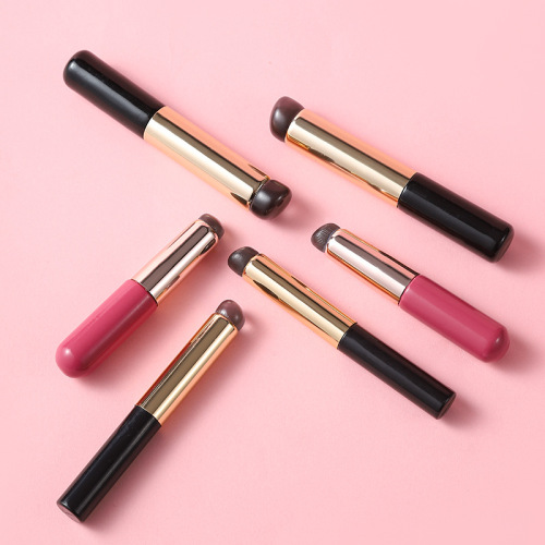 Silicone soft lip brushes of different sizes can be customized with materials and logo printing