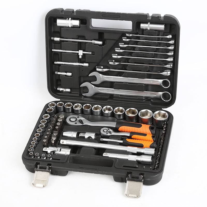 82pcs 1/4" & 1/2" Dr. Socket Set