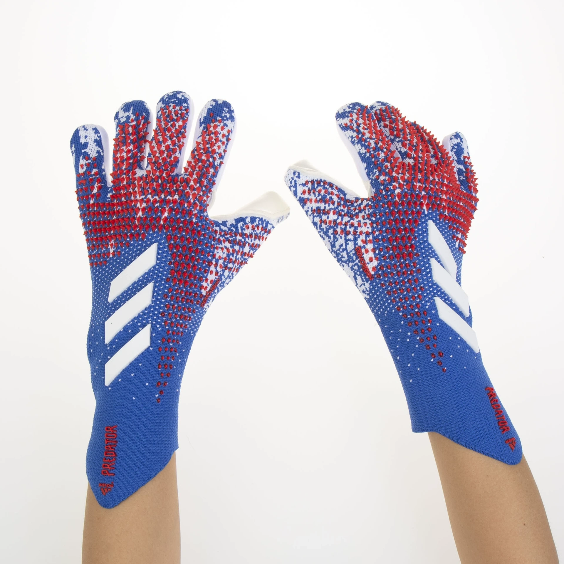 Football goalkeeper gloves, latex anti slip and wear-resistant training gloves, adult and child finger protection gloves, goalkeeper gloves