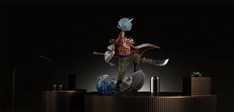 IN-STOCK  WIFI-Studios Whitebeard statue A edition