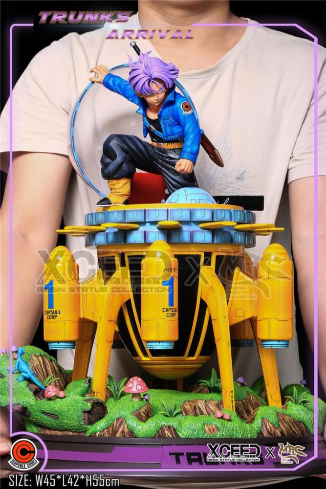IN-STOCK  MRC Studios  Trunks statue
