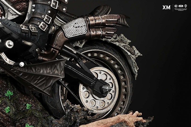 【PRE-ORDER】XM STUDIO DC Batman 1/4 scale