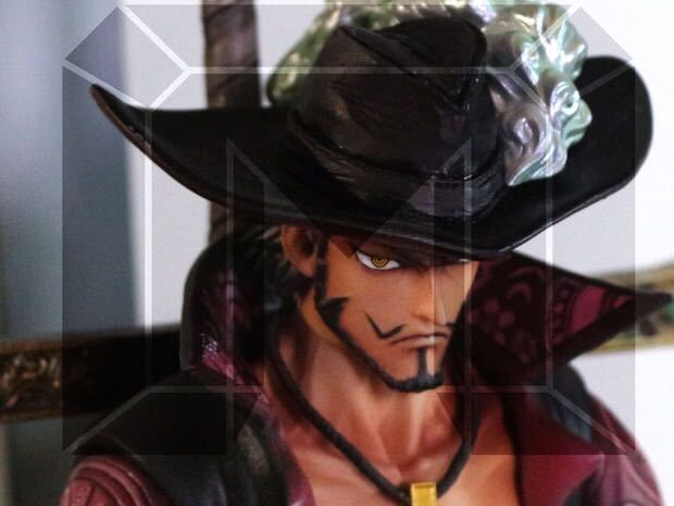 IN-STOCK  Model palace Mihawk  statue