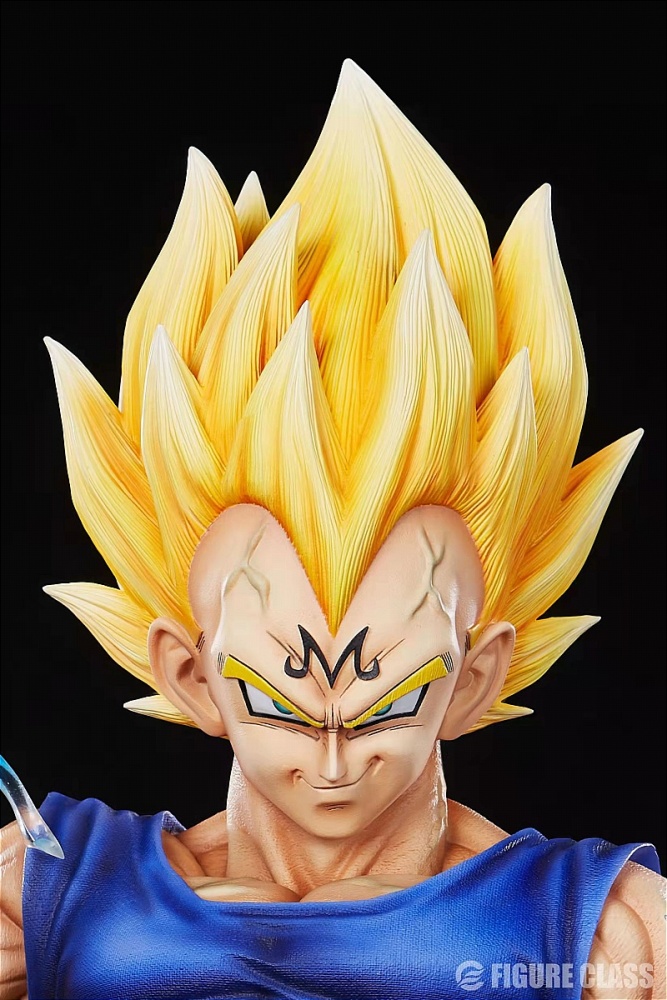 IN-STOCK  Figure class  Vegeta  1/4 statue