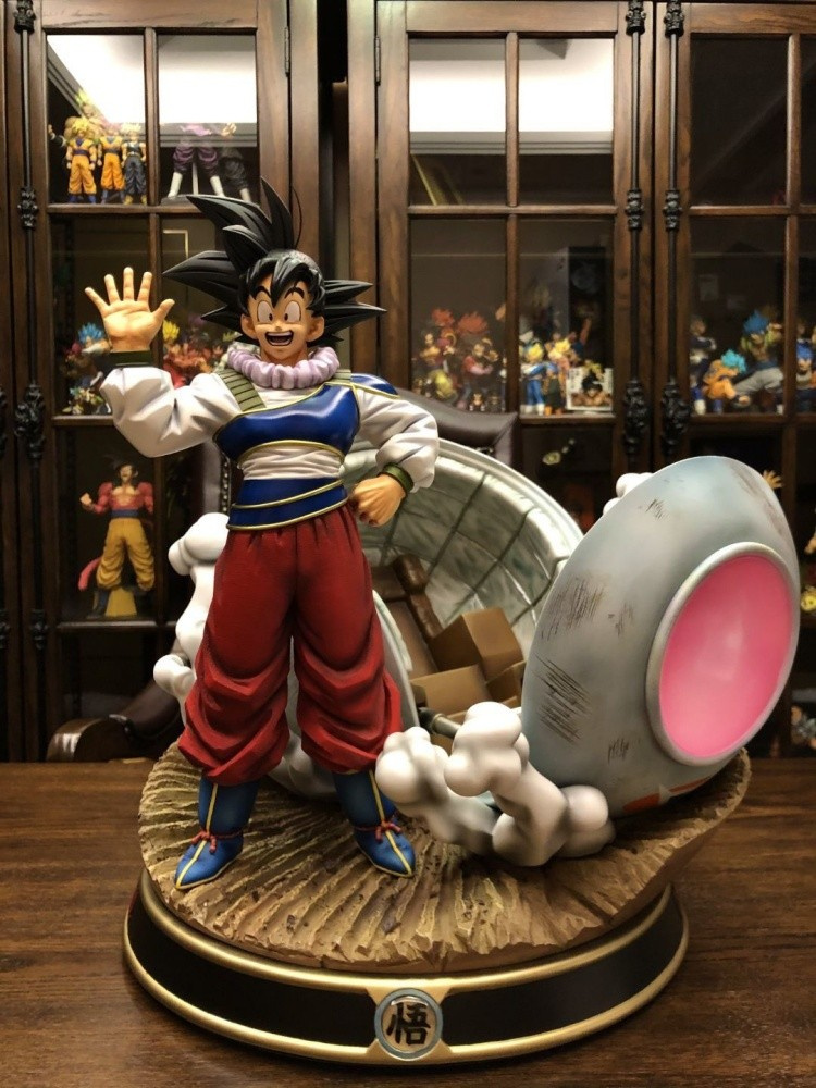 IN-STOCK  Figure class  GOKU  statue