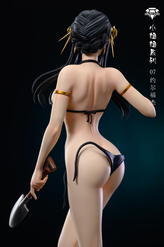【PRE-ORDER】Diamond Studio Spy x Family Yor Forger 1/6 scale