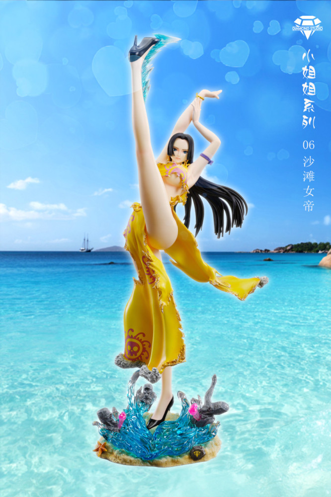 【PRE-ORDER】Diamond STUDIO ONE PIECE Beach Boa Hancock