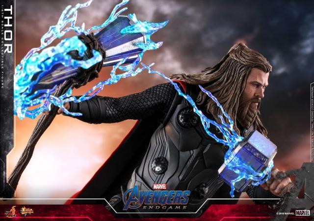 IN-STOCK  Hot Toys STUDIO MARVEL Thor Odinson with LED MMS557