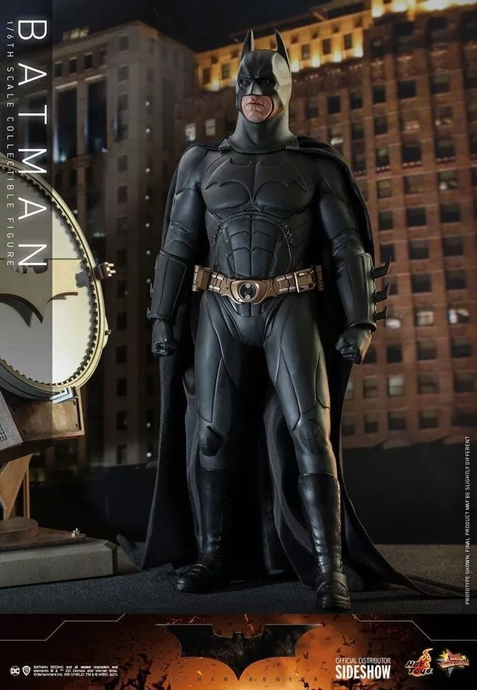 【IN-STOCK】Hot Toys MMS595 Batman Begins - Batman 2.0 1/6