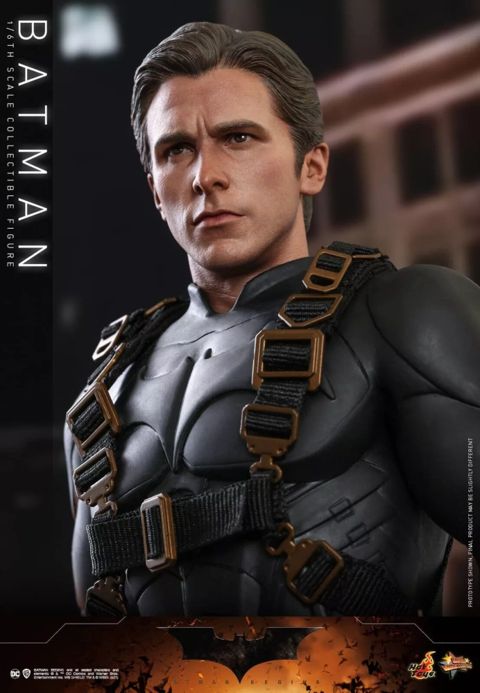 【IN-STOCK】Hot Toys MMS595 Batman Begins - Batman 2.0 1/6