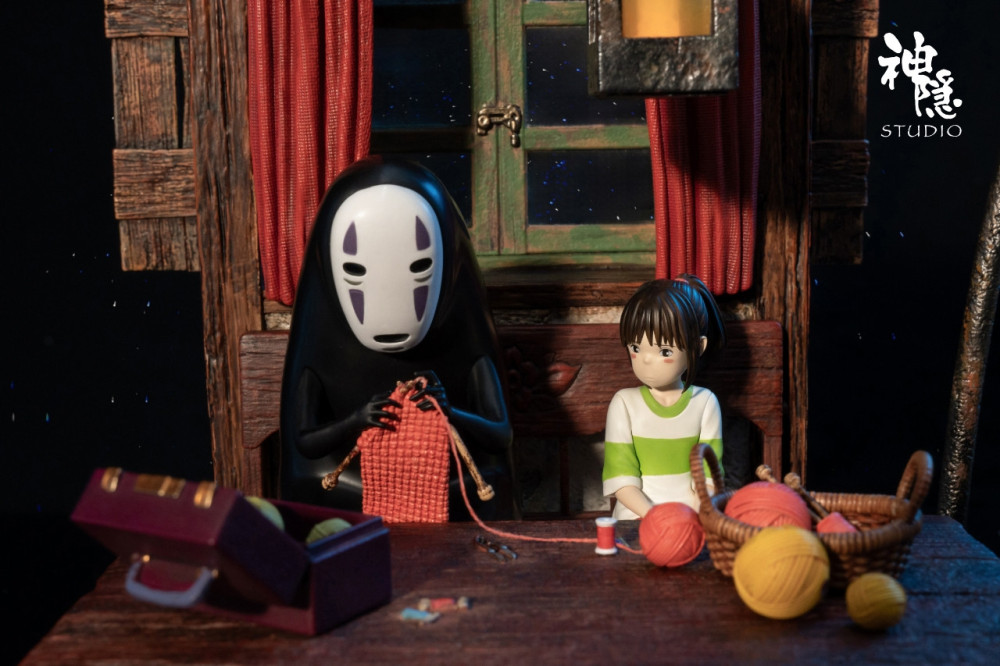 【PRE-ORDER】ShenYin Studio Spirited Away Chihiro Ogino & Kaonashi with LED