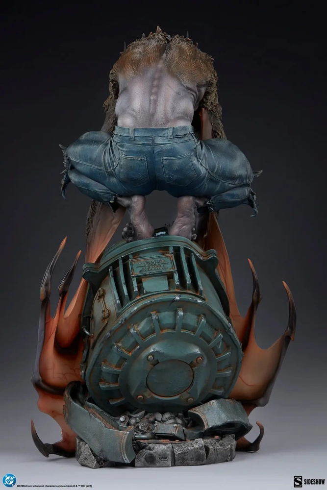 【PRE-ORDER】Sideshow Collectibles - Man-Bat Premium Format Figure 300915