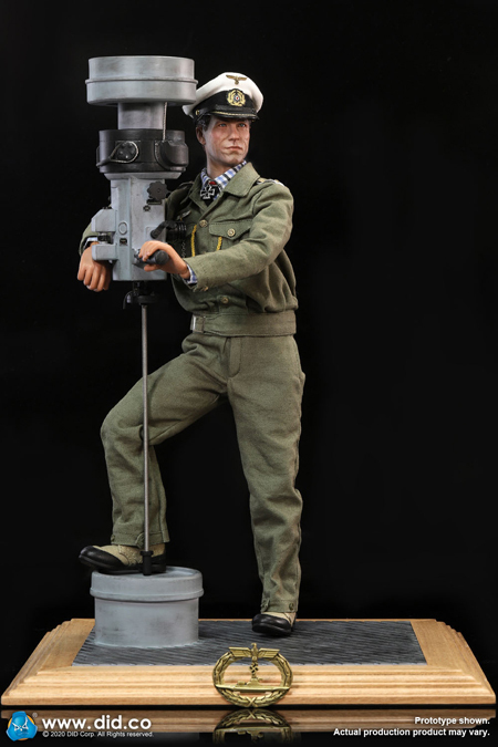 【IN-STOCK】DID E60058 & D80148 WW2 German U-Boat Commander - Lehmann &Periscope Diorama