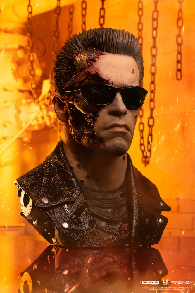 【PRE-ORDER】Terminator 2 T-800 Model 101 Battle Damaged Art Mask Exclusive Edition