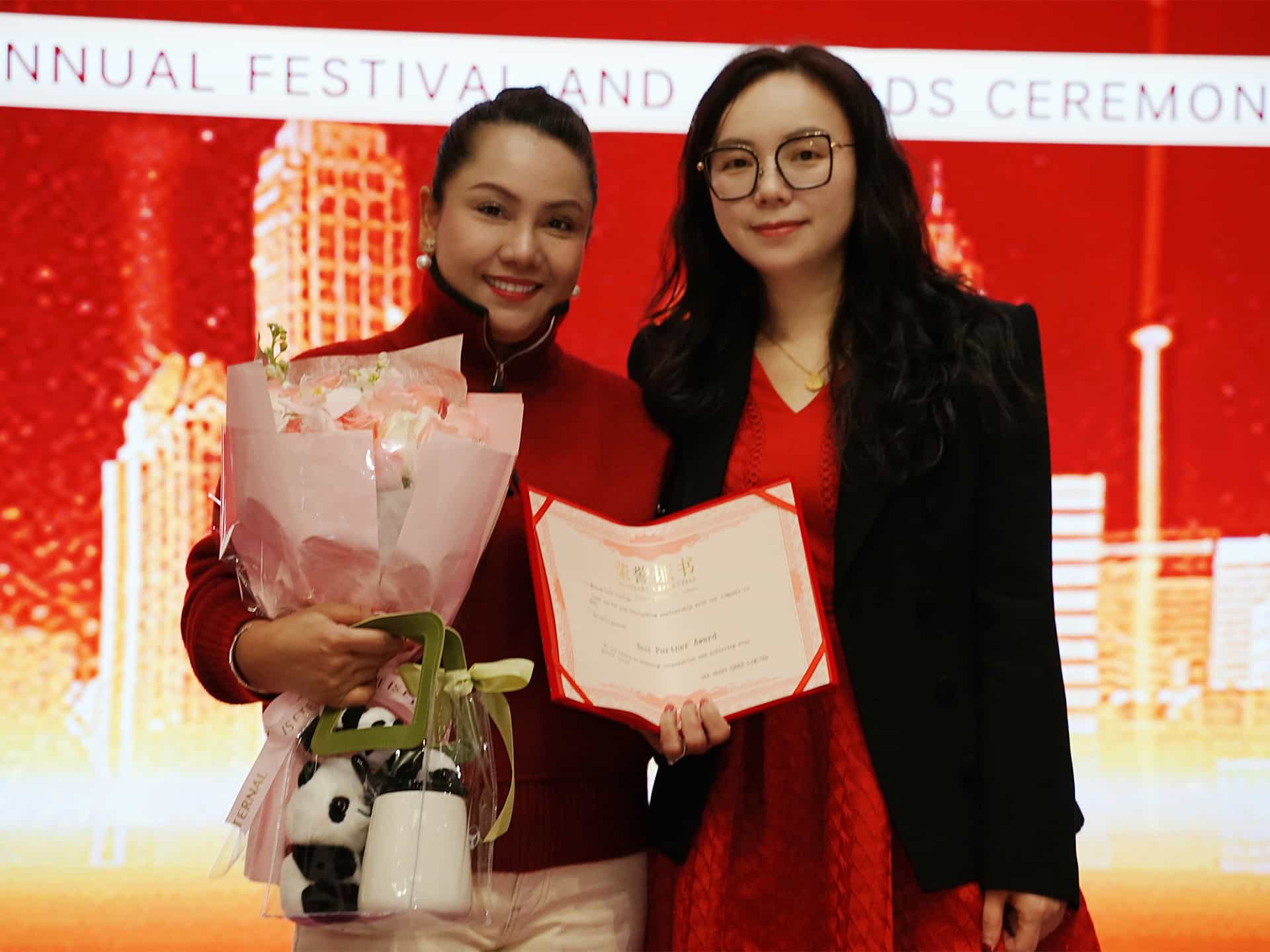 SEA HEART GROUP award recipients celebrating