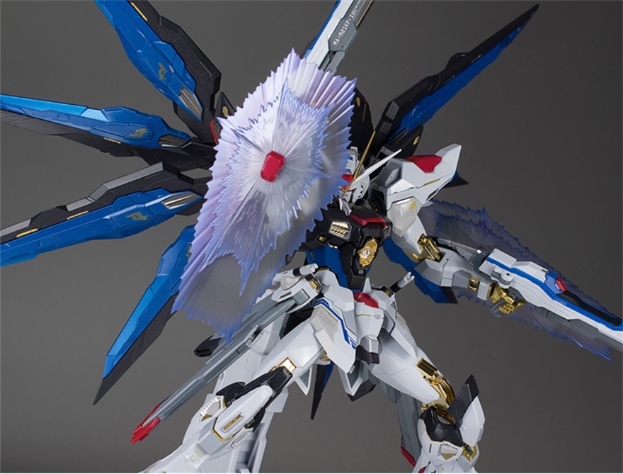 DABAN 8802 Strike Freedom Gundam With WING OF LIGHT 1/100 MG ZGMF-X20A SEED DESTINY Gundam