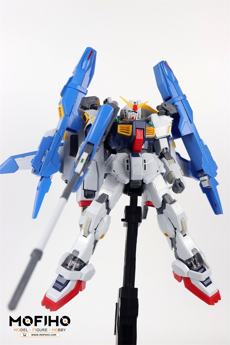 バンダイMG　1／100　RX_178_FXA_05D　スーパーガンダム s-l400.jpg