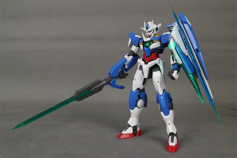 DABAN 6622 00 Gundam Qan [T] Full Saber 1/100 MG GNT-0000/FS Gundam