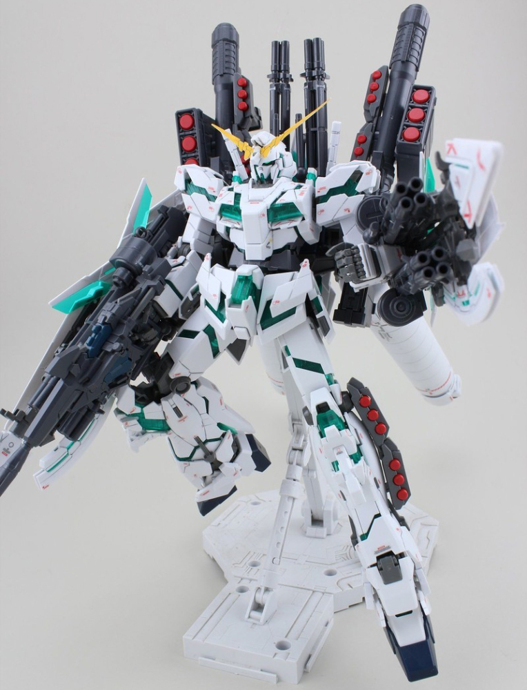 DABAN 6638 Full Armor Unicorn Gundam 1/100 MG RX-0 Gundam