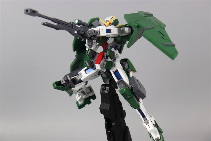 DABAN 6653 Gundam Dynames 1/100 MG GN-002 Gundam