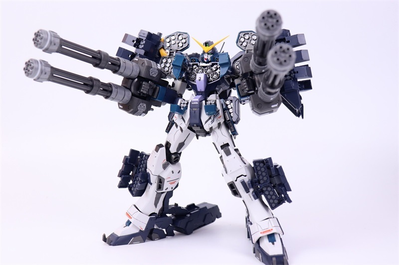 SUPERNOVA Gundam Heavyarms Custom EW Ver. 1/100 MG XXXG-01H2 Gundam