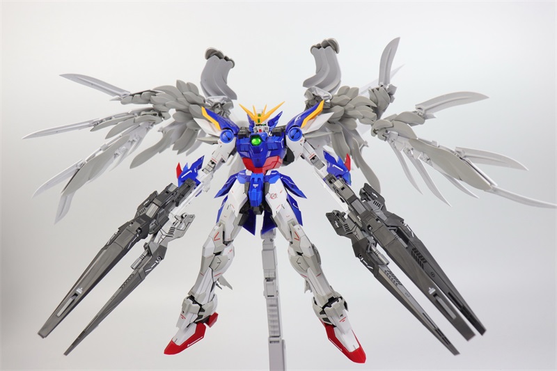 SUPERNOVA Wing Gundam Zero EW Ver. 1/100 MG XXXG-00W0 MOXIN