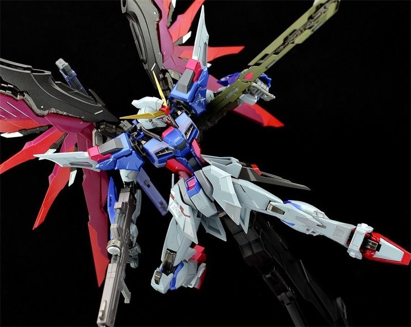 DRAGON MOMOKO Destiny Gundam 1/100 MG ZGMF-X42S Gundam